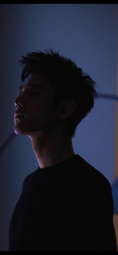 你载月而来，光耀了我的一生