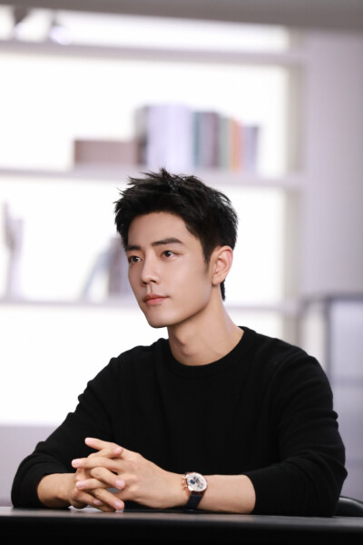 你载月而来，光耀了我的一生