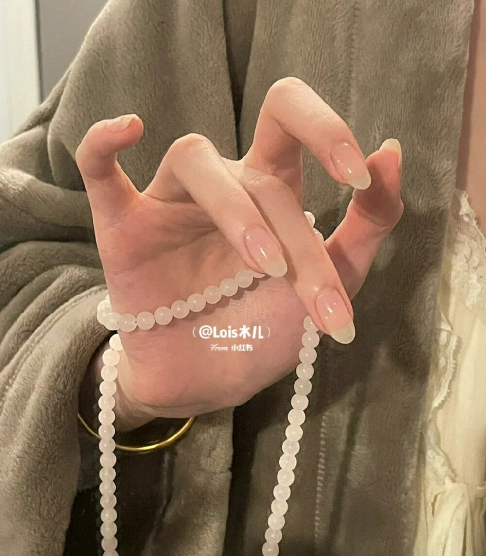 l这封信是给你的。
把它读完，
这很值得。
昨天晚上我让一个天使去照顾你，
但是他回来了。
我问他“为什么？”那个天使回答“天使用不着天使来照顾”。
在你身边一共有二十个天使，
其中十个在睡觉，
九个在玩耍，
还有一个正在读这封信。
上帝已经目睹了你与生活中的困难所作的斗争，
并且上帝说那些苦难都已经过去了。
不久你将会得到祝福。
如果你相信上帝，
就把这封信发给14个朋友，
包括我。 。 。
如果你没有把这封信发回来给我，
那么我猜你并没有把我当成朋友。只要你收到了五封回信，
你深爱着的某个人就会悄悄地给你惊喜……这不是开玩笑。
把这封信传下去，
请不要无视它。
你正在经受考验，
并且今晚上帝将会帮助你解决你人生中的两件大事。
cd