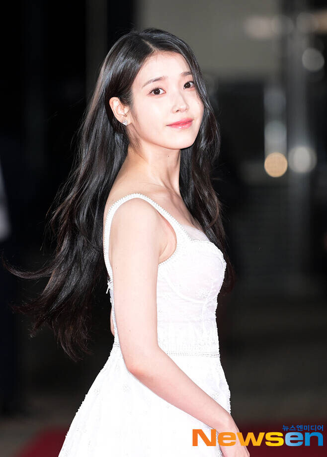 iu我老婆 图源来自微博 @onlyu-iu李知恩 11-25