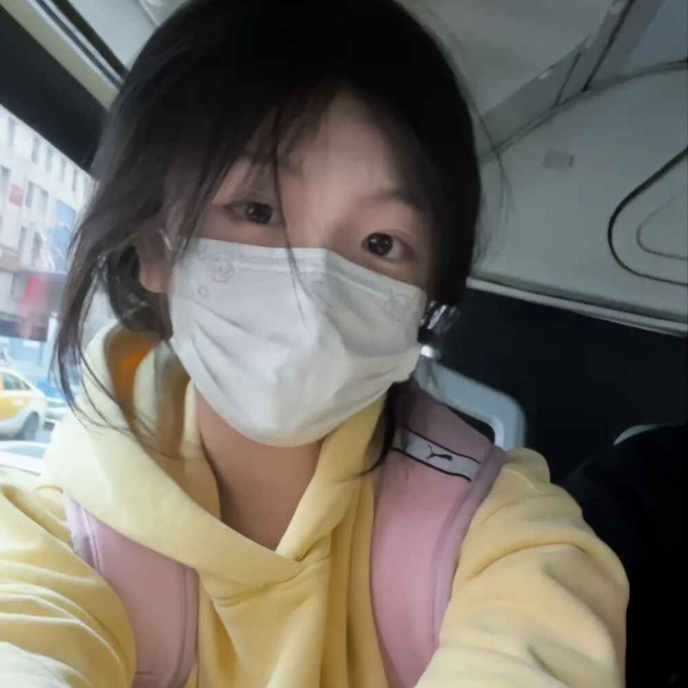 我的镰刀夜里闪着光