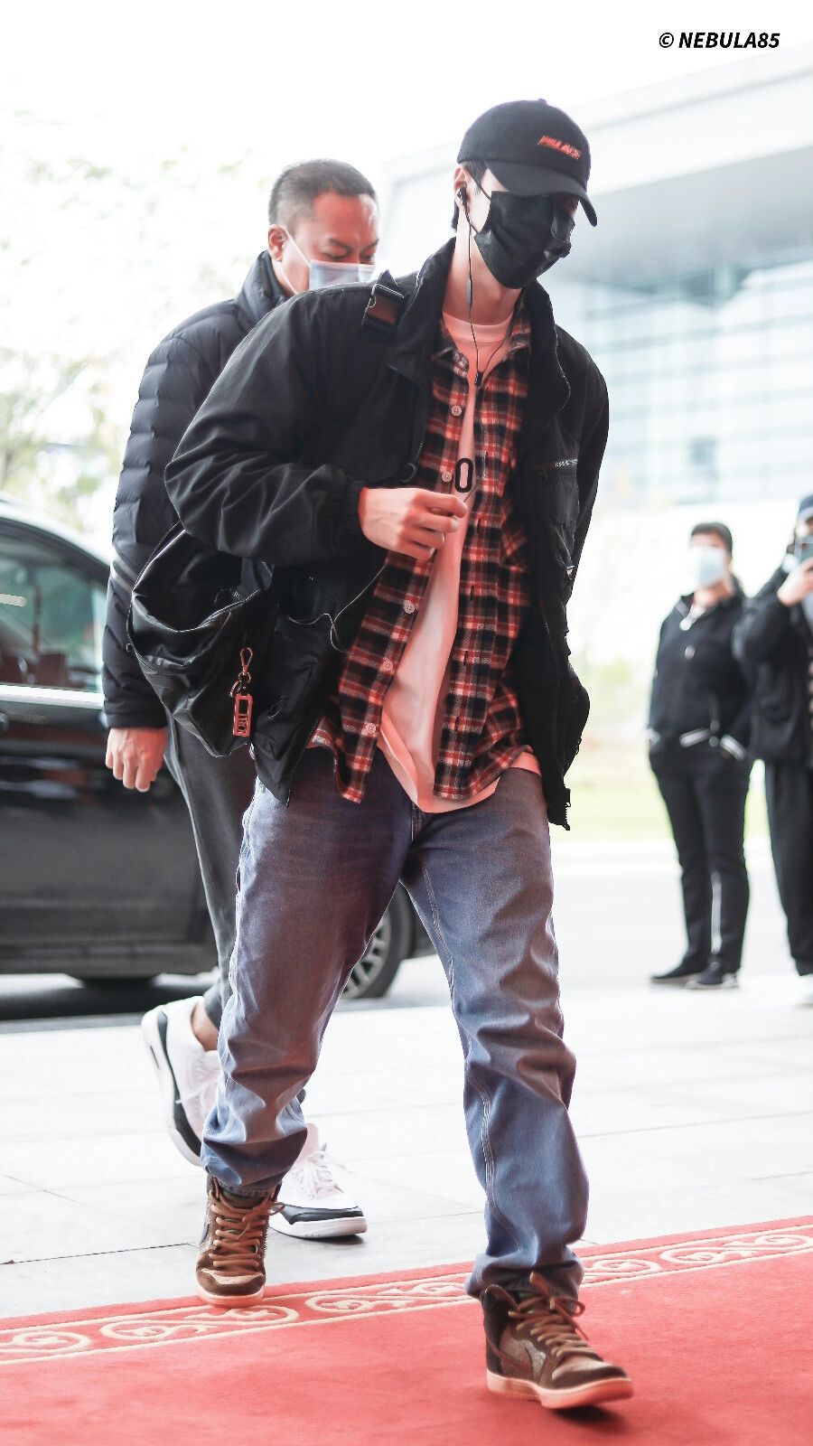 201202 温州-长沙 @​​​UNIQ-王一博 ♛酷盖♕ cr:logo