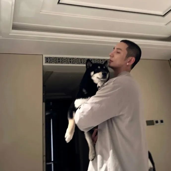 【男头像杂烩】男生头像#遮挡#宠物#唯美韩国#小清新#伤感#帅气#高清#暖男#欧美#霸气ᵎ鲜肉#By沐晴