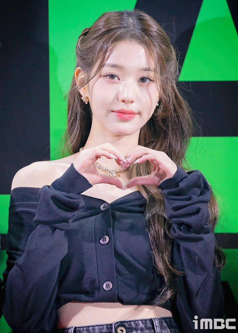 张元英 wonyoung /图源见logo 676767侵删 - 堆糖,美图壁纸兴趣