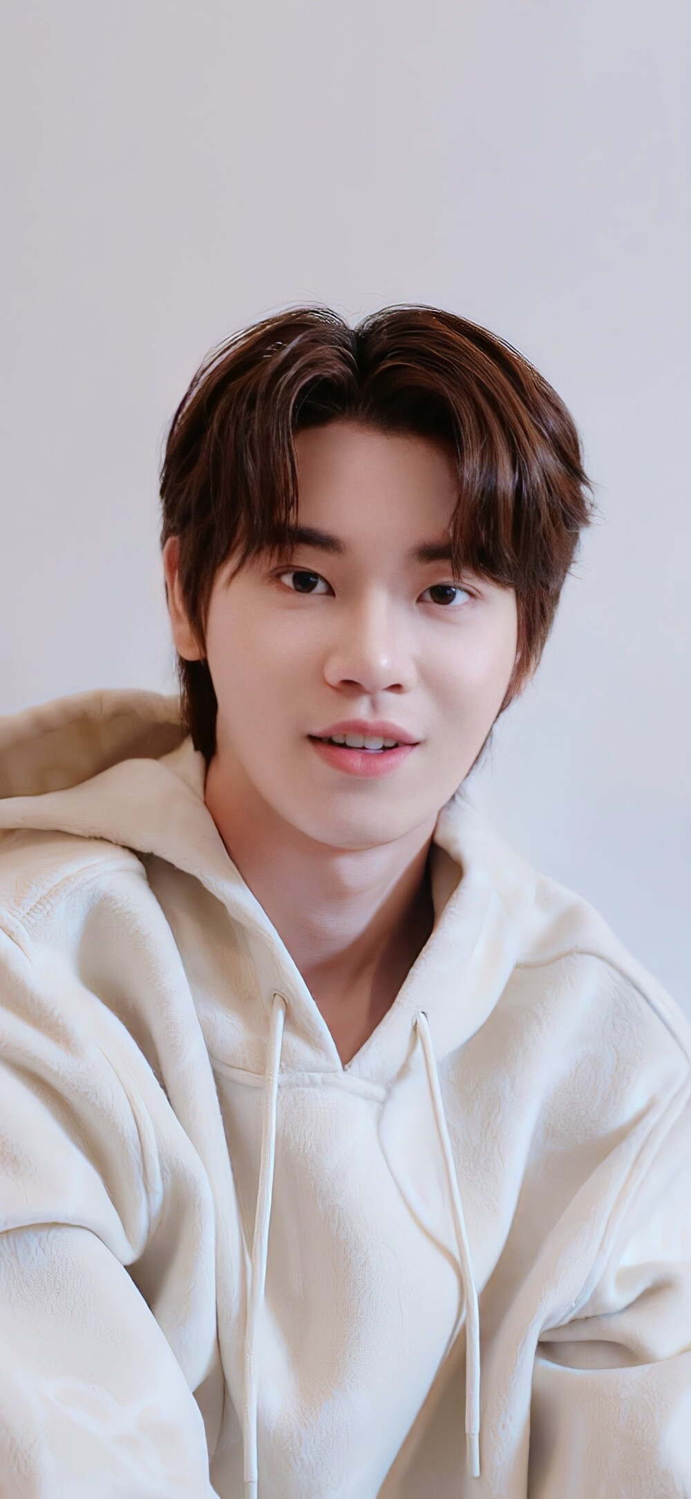 黄立贤 壁纸 cr:爱吃糖的彤