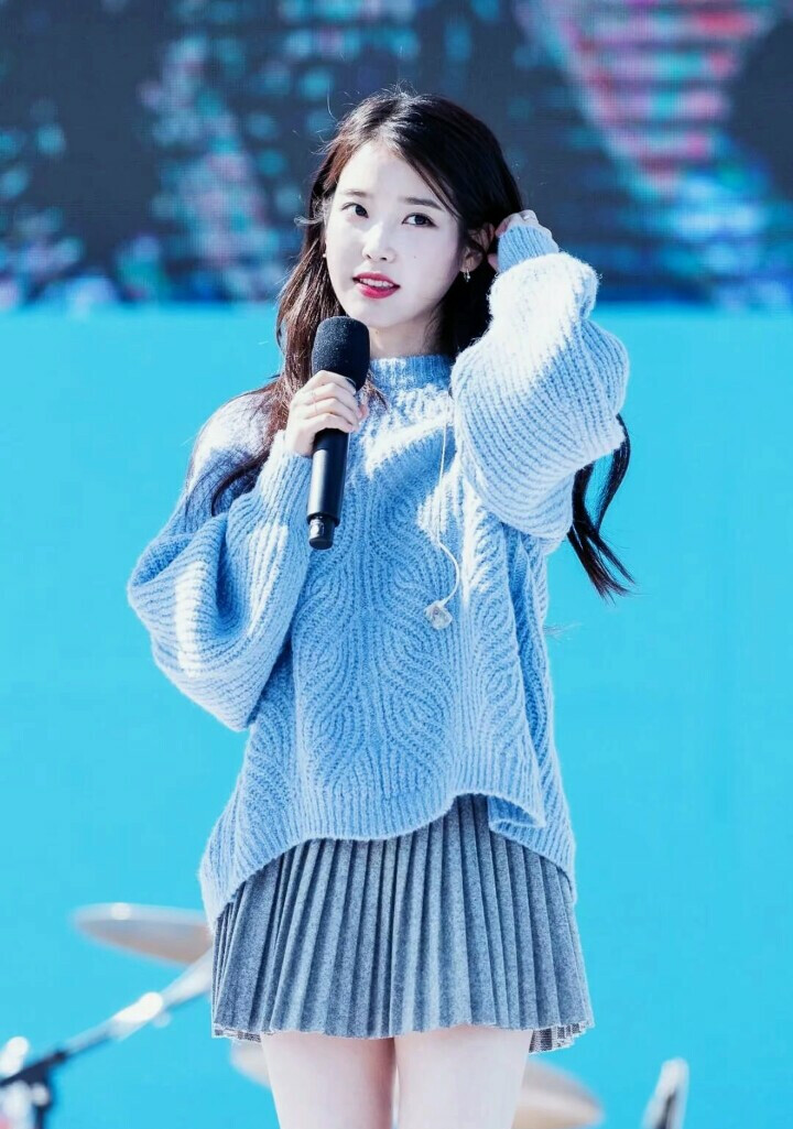 IU 李智恩