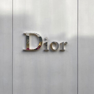 DIOR