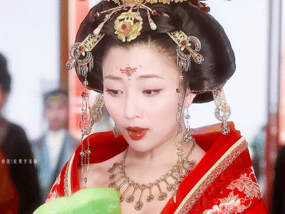 殷桃 | 杨玉环
cr:松栗芋泥酿