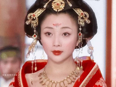 殷桃 | 杨玉环
cr:松栗芋泥酿