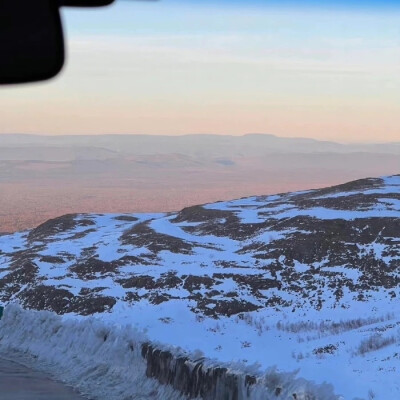 冬季雪地背景图