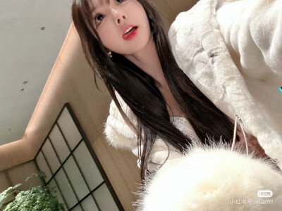 所谓的中年危机，真正让人焦虑的不是孤单，不是贫穷，更不是衰老。而是人到中年你才发现，你从来没有按照自己喜欢的方式活过。