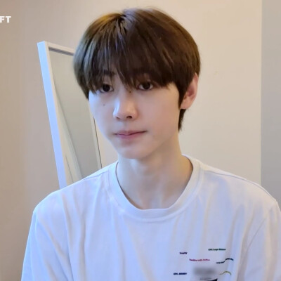 朴成训可二改
简介