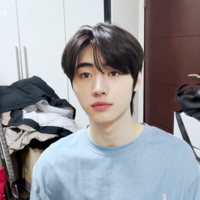 朴成训可二改
简介