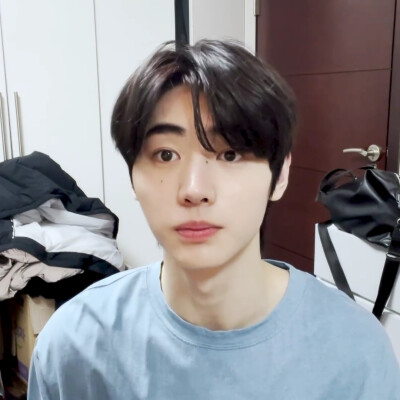 朴成训可二改
简介