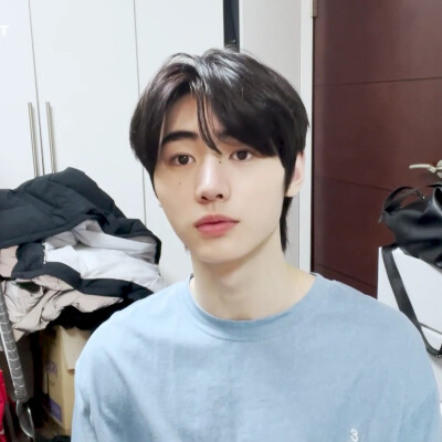 朴成训可二改
简介