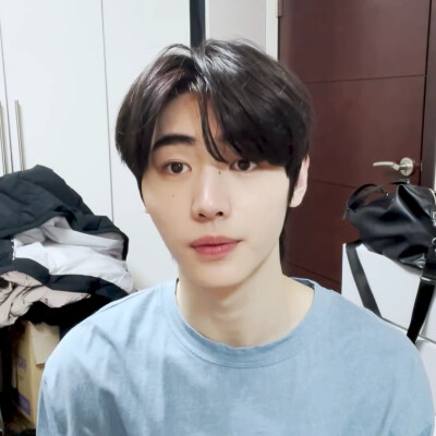 朴成训可二改
简介