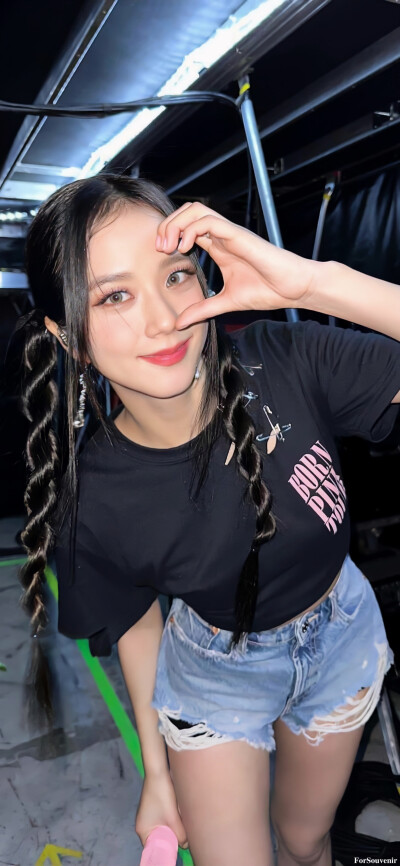 jisoo ins更新