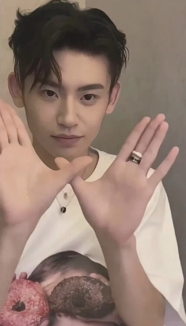 喜欢的三张鬼鬼