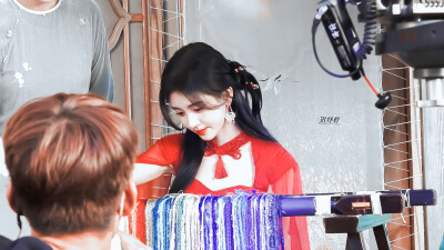 . 鞠婧祎｜Western Region Dancer