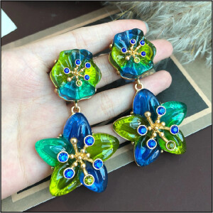 西洋中古蓝绿色五角花朵电镀真金耳钉耳饰复古耳夹耳环. * 购买:  https://item.taobao.com/item.htm?ft=t&id=694345248645