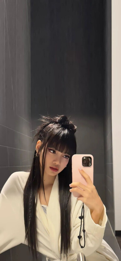 Lisa壁纸