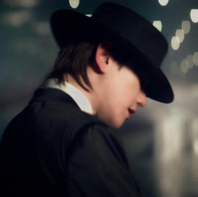 巴山夜雨涨秋池
原鹿小熙