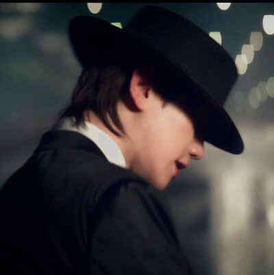 巴山夜雨涨秋池
原鹿小熙