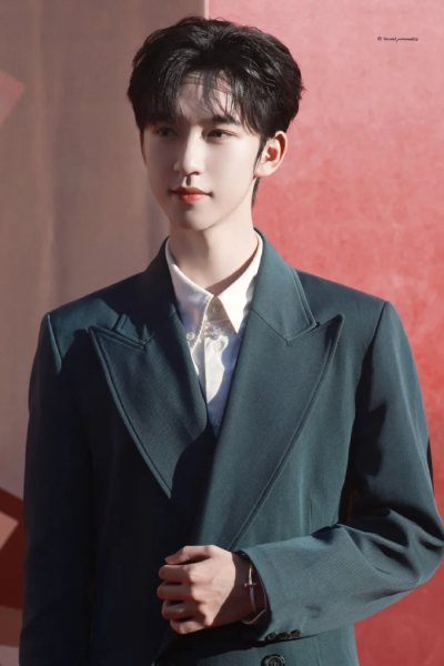 贺峻霖 第二十九届大学生电影节 主持