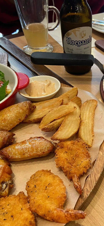 我饿了 我想吃鸡翅包饭 螺蛳粉 火鸡面 蛋包 洋芋炸串串 麻辣烫 肉夹馍 奥尔良烤翅 土耳其烤肉 卷饼 麻辣花甲 小龙虾 酱香饼 牛肉米线 臭豆腐 烤冷面 关东煮 火腿肠 炸鸡 红油冒菜 狼牙土豆 无骨鸡爪 铁板鱿鱼 水煮肉…