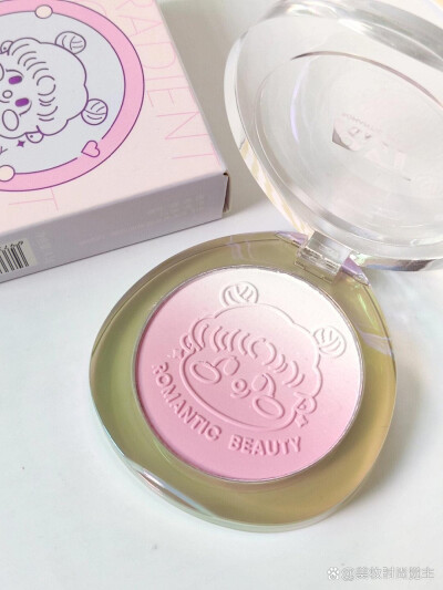 罗小曼渐变腮红