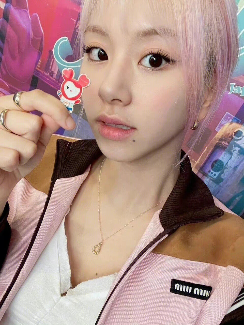 孙彩瑛 chaeyoung
/图源见logo ​​​侵删