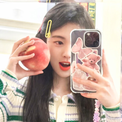 ||鞠婧祎||图源wb||二传看简介||