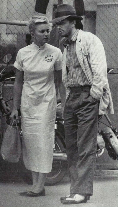 1986年，麦当娜身穿“上海浴池”的制式旗袍。