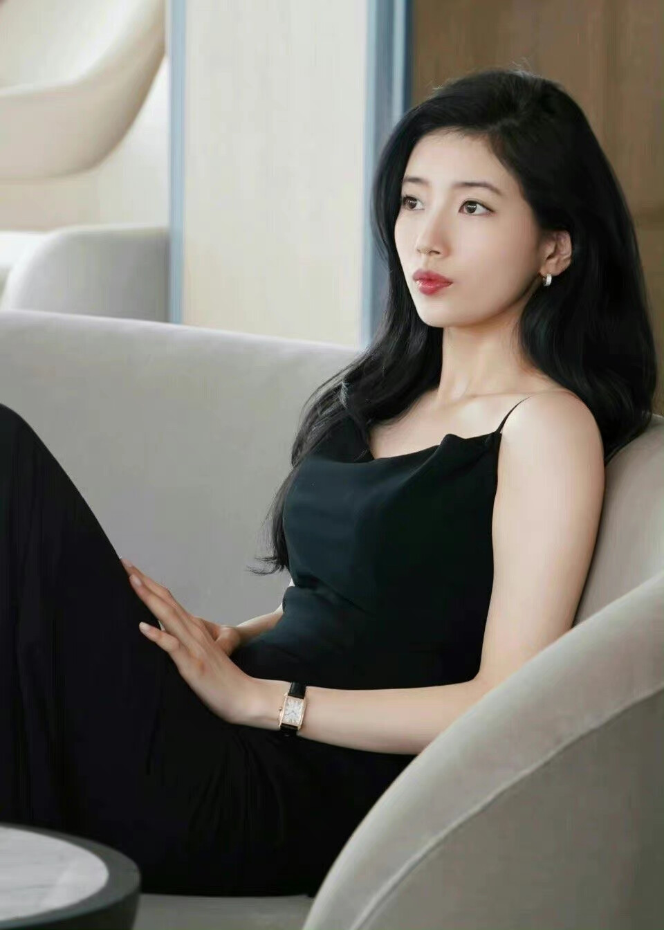 裴秀智 suzy /图源见logo 676767侵删