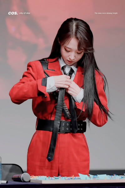 文星伊 moonbyul
/图源见logo ​​​侵删