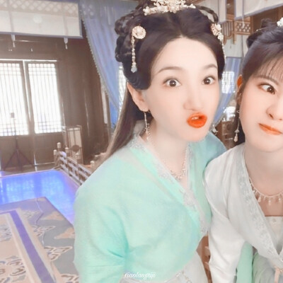 李薇×赫葭
田昕薇×陈小纭