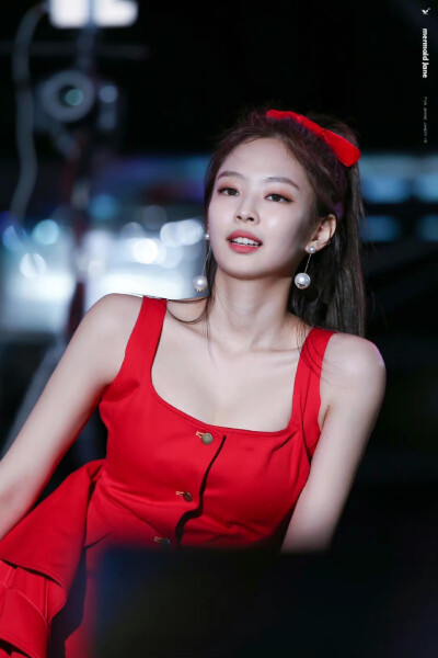 jennie♥高马尾