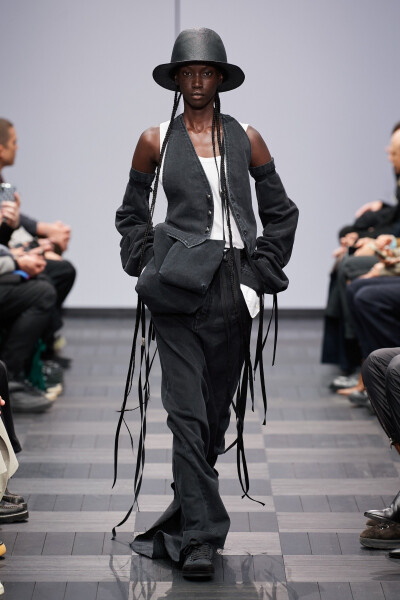 Ann Demeulemeester 2022年春夏高级成衣
