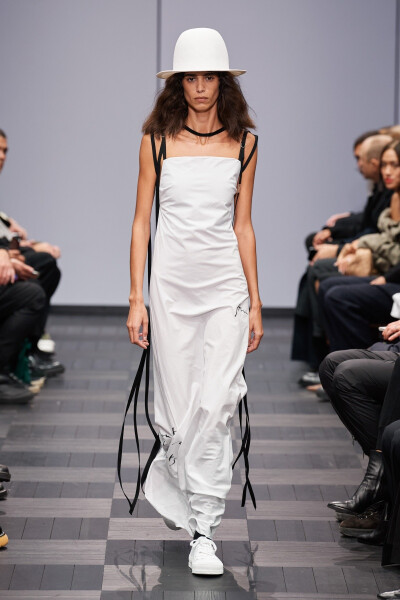 Ann Demeulemeester 2022年春夏高级成衣