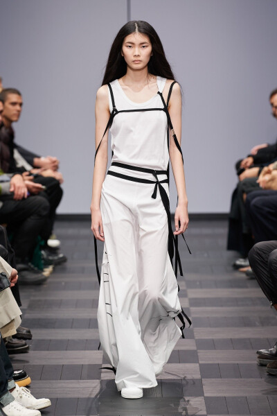 Ann Demeulemeester 2022年春夏高级成衣