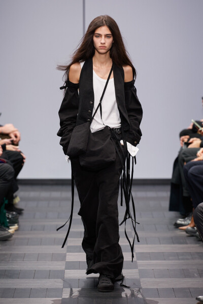 Ann Demeulemeester 2022年春夏高级成衣