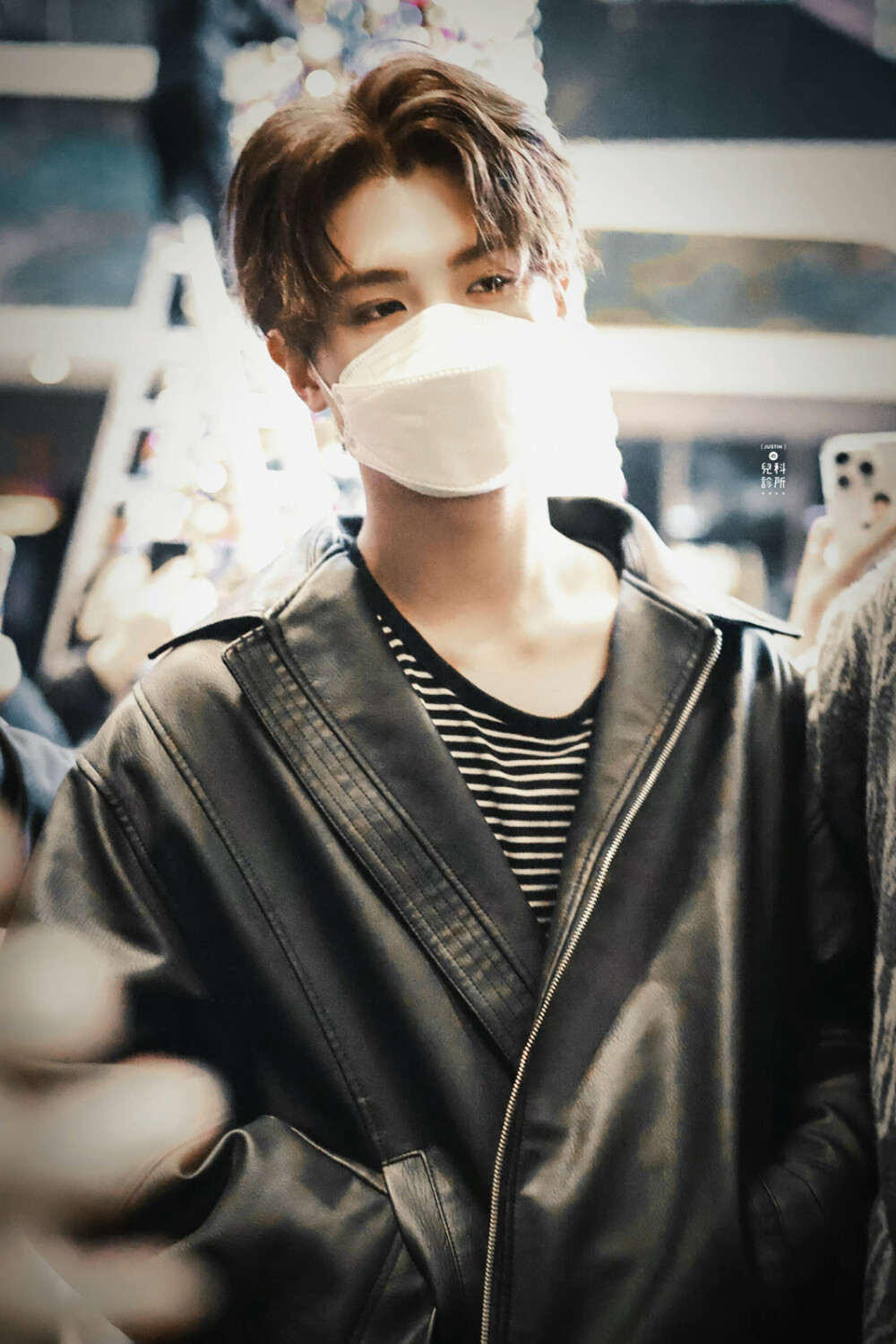 黄明昊 Justin