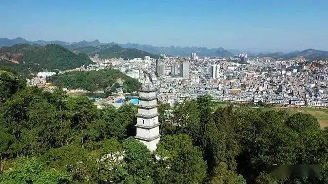 滇 丘北 文笔塔