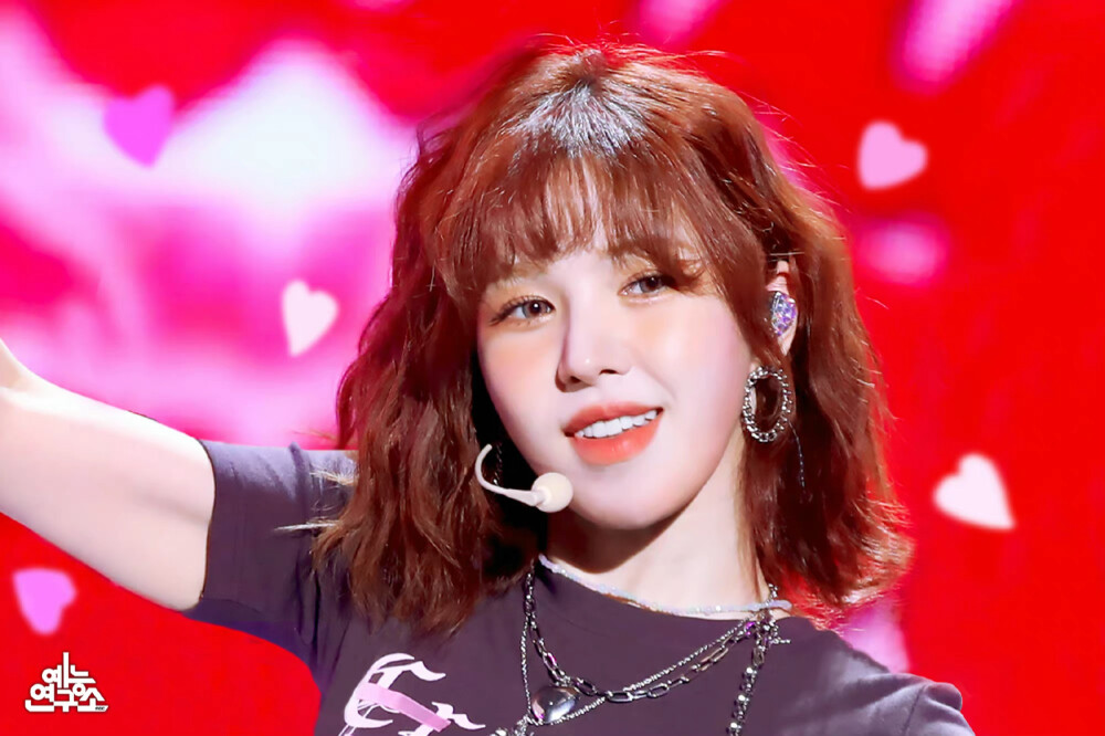 孙胜完wendybirthday舞台壁纸头像