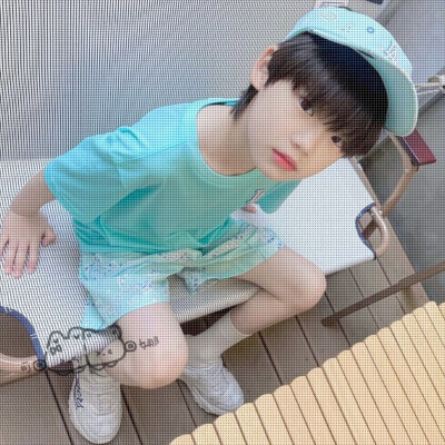 帅气男孩