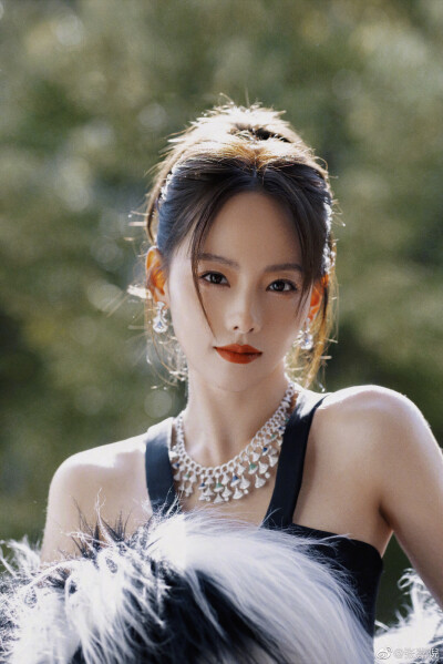 张嘉倪 @覓柏林