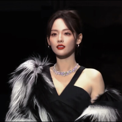 张嘉倪 @覓柏林