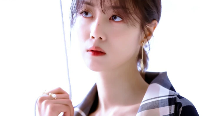 李溪芮·橙光素材
侵权即删！