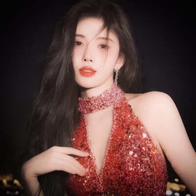 烈焰红唇^불꽃 붉은 입술
原朴吱吱
