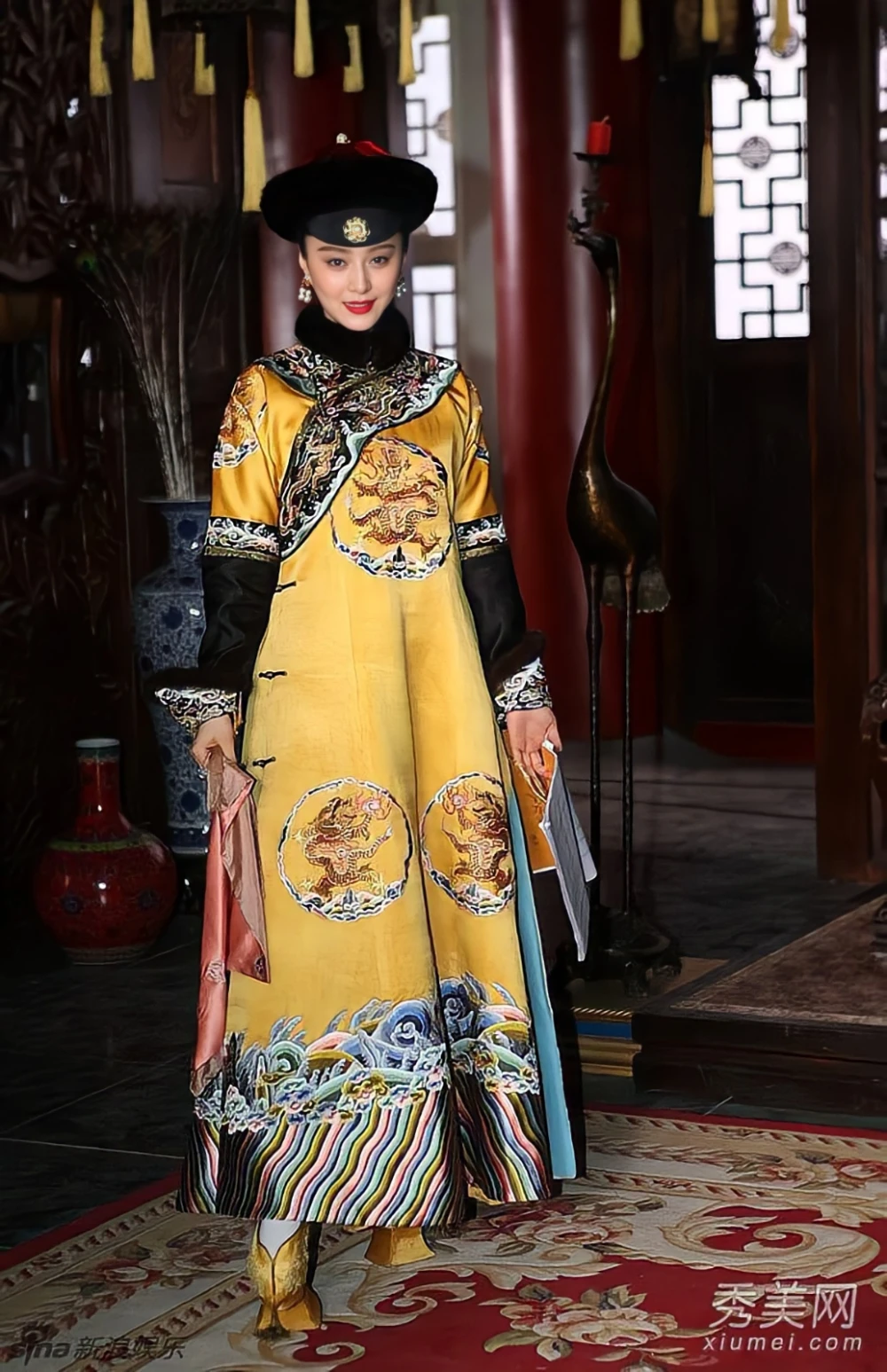 画框里的女人